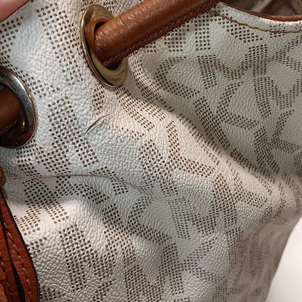 Michael Kors Signature Ring Tote East West Vanilla/Brown Leather Shoulder‎ Bag